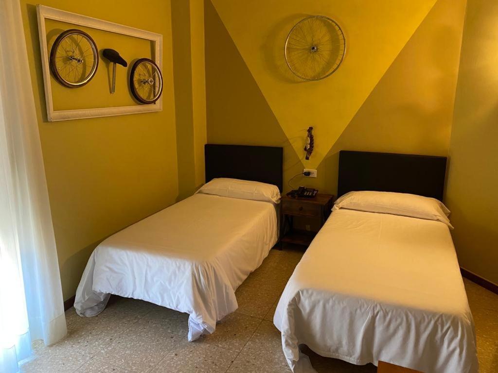 Hotel Bayona ไบโยนา ภายนอก รูปภาพ