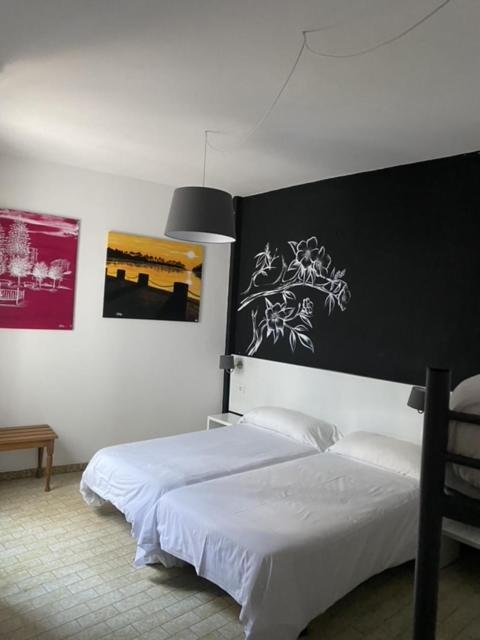 Hotel Bayona ไบโยนา ภายนอก รูปภาพ