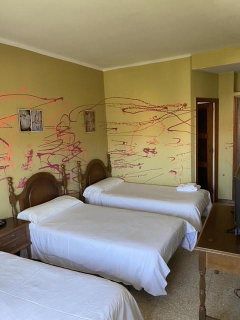 Hotel Bayona ไบโยนา ภายนอก รูปภาพ